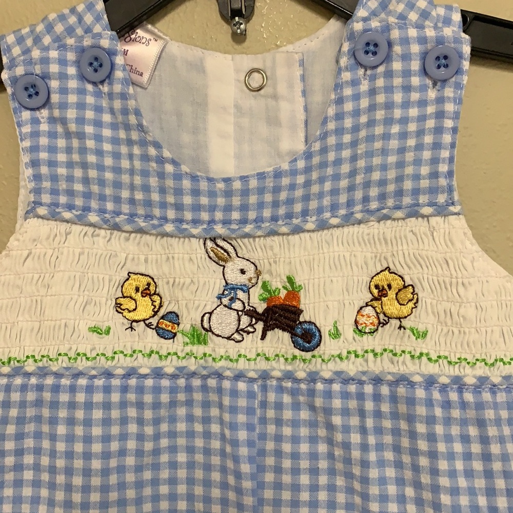 Smocked EASTER romper / onesie / jumper.   6 month 🐰🐣